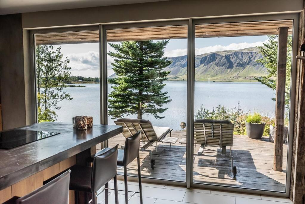 Luxury Lakefront Villa, Infinity Hot Tub And Sauna Grimsnes og Grafningshreppur Extérieur photo